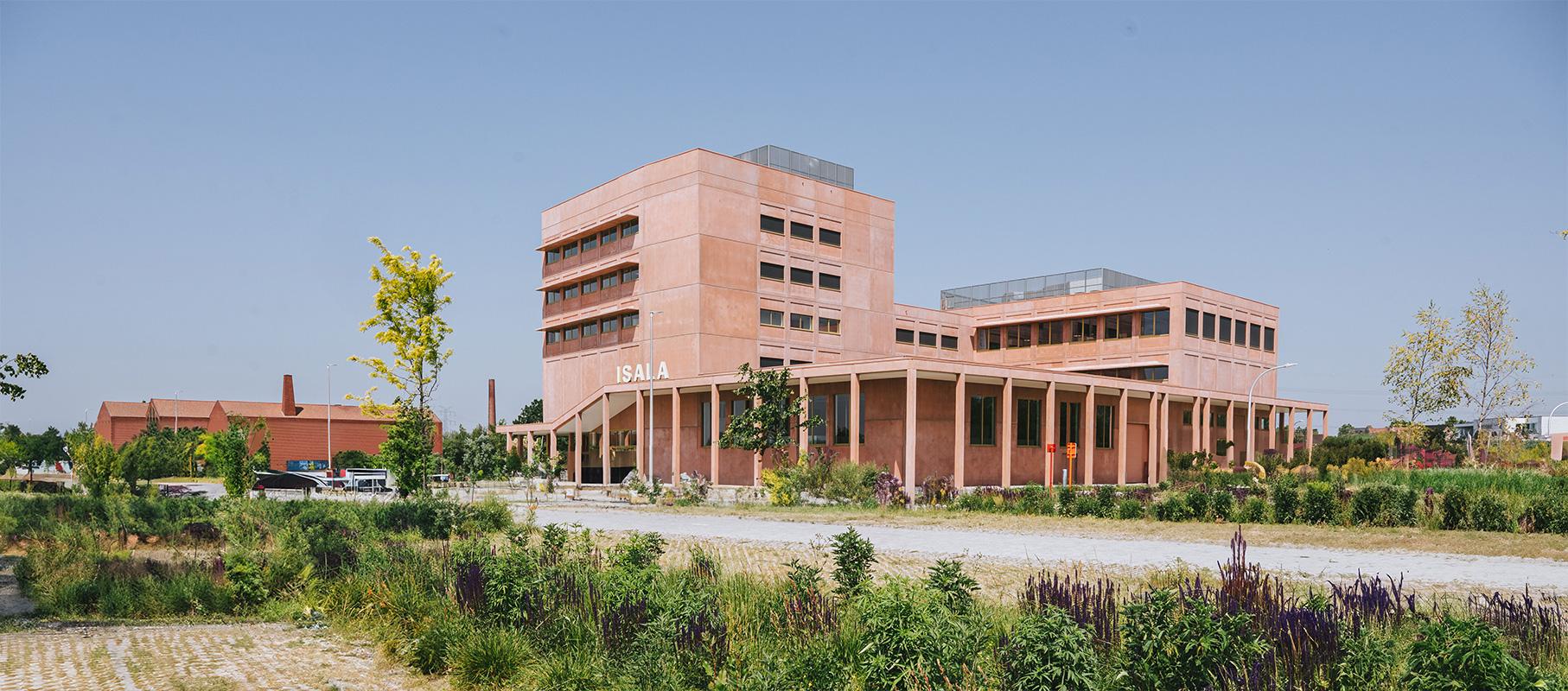 ViTalent | Infrastructuur Ontdek de moderne infrastructuur van ViTalent: volledig uitgeruste labs en lesruimtes voor praktijkgerichte farma- en biotechopleidingen.