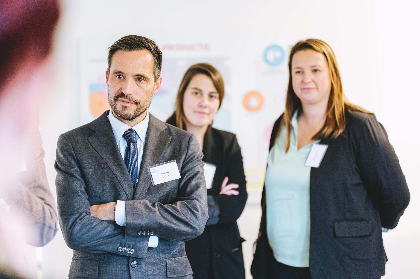 Kris Bosch (Essenscia) Kris Bosch (Essenscia) legt uit hoe ViTalent bedrijven ondersteunt met praktijkgerichte trainingen en bijdraagt aan de groei van de Life Sciences sector.